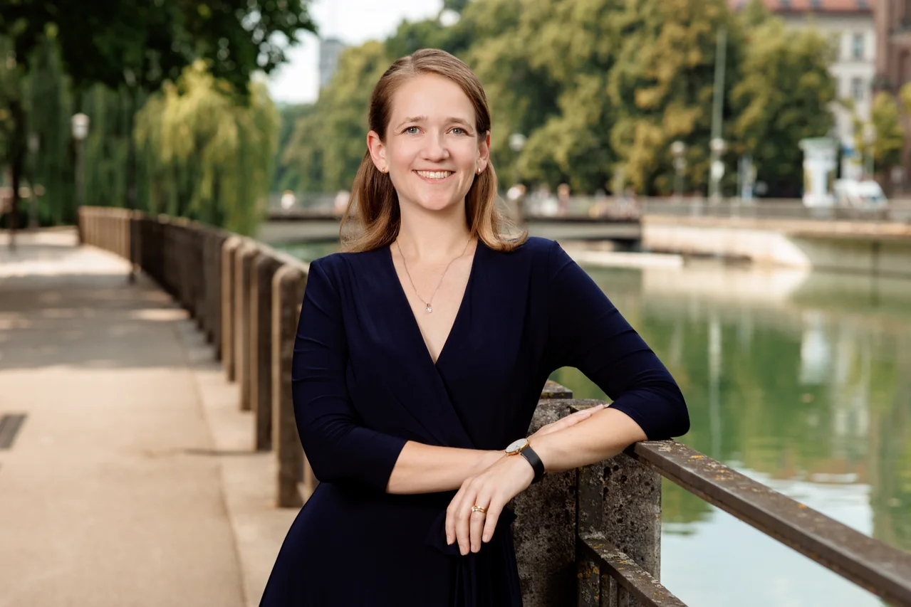 Dr. Nadine Kintrup
