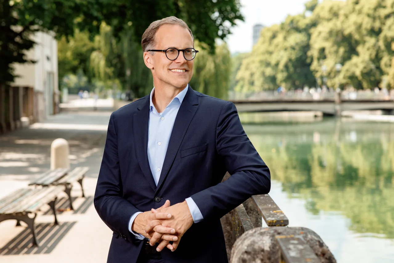 Dr. Christian Schröder